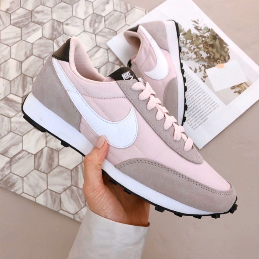 NIKE Daybreak Sneakers Shoes NEW Rose - Picture 2 of 14